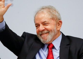 Lula embarca para o Egito onde participará da COP 27