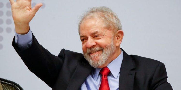 Lula embarca para o Egito onde participará da COP 27