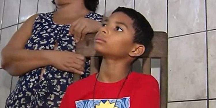 Menino de 9 anos baleado durante troca de tiros em Vila Velha recebe alta