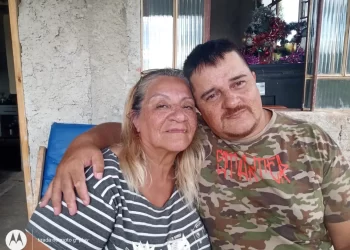 Vendido pelo pai quando tinha 2 anos, homem reencontra família 39 anos depois: “Coisa de novela”