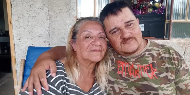 Vendido pelo pai quando tinha 2 anos, homem reencontra família 39 anos depois: “Coisa de novela”