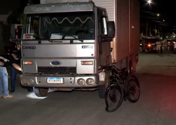 Adolescente de 13 anos morre atropelado por caminhão em Linhares