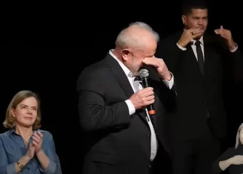 Lula chora ao reafirmar compromisso com combate à fome no país