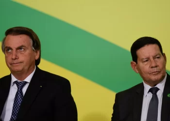 Bolsonaro ‘não está com muita vontade de conversar’ com Lula, diz Mourão