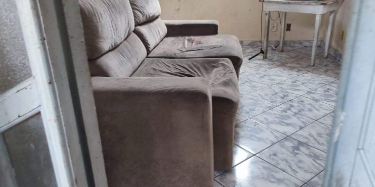 Mulher mata marido bêbado à facada após ser agredida por ele