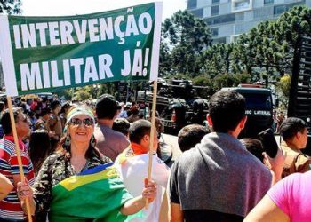 Primeira ordem de Lula a chefes das Forças Armadas será acabar com atos golpistas em quartéis