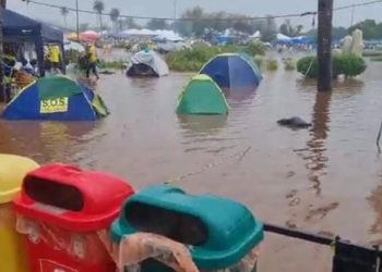 RAIO ATINGE ACAMPAMENTO GOLPISTA DE BOLSONARISTAS E 4 PESSOAS FICAM FERIDAS