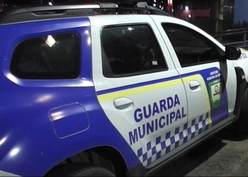 Homem armado vai até creche em busca de professora e assusta alunos e funcionários na Serra