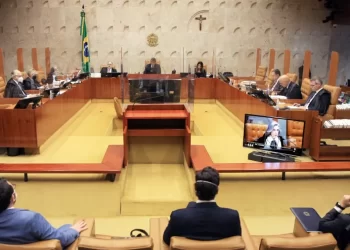 STF forma maioria para rejeitar ação de Bolsonaro para investigar Moraes