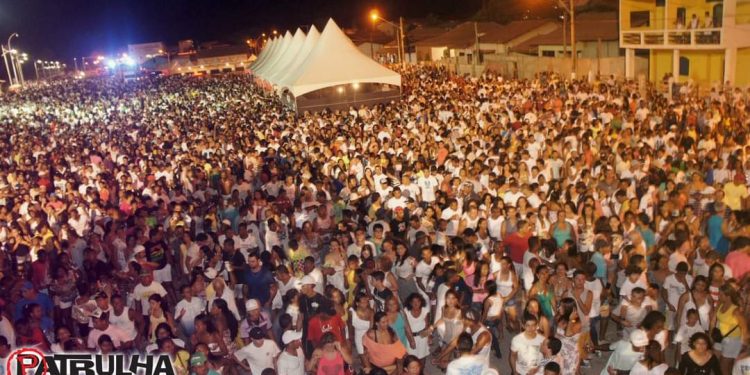 De acordo com pesquisa, Conceição da Barra-ES realiza o melhor Réveillon cultural do Espírito Santo.