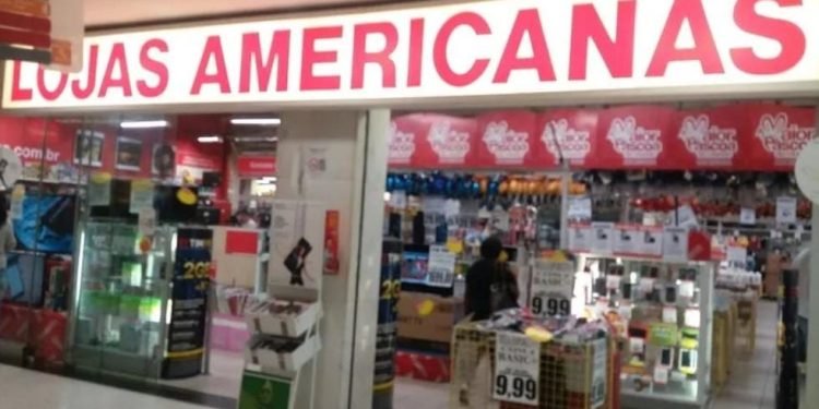 Ações da Americanas voltam a despencar e passam por leilões