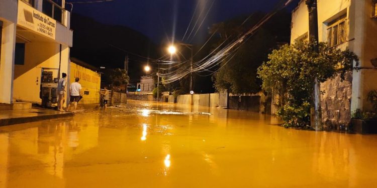 NOVO ALERTA DE CHUVA PARA O ESPIRITO SANTO