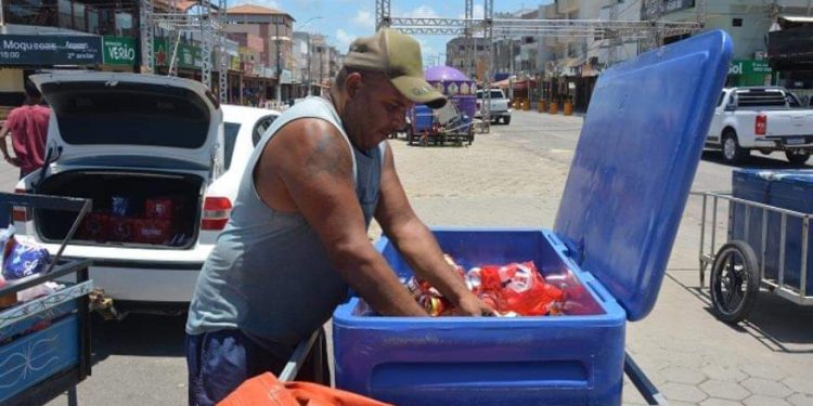 Comerciantes comemoram o sucesso do Carnaval de Guriri
