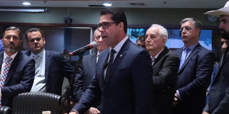 Marcelo Santos é eleito presidente da Assembleia Legislativa do ES