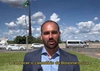 Eduardo lança loja de Bolsonaro com calendário da família custando R$ 59