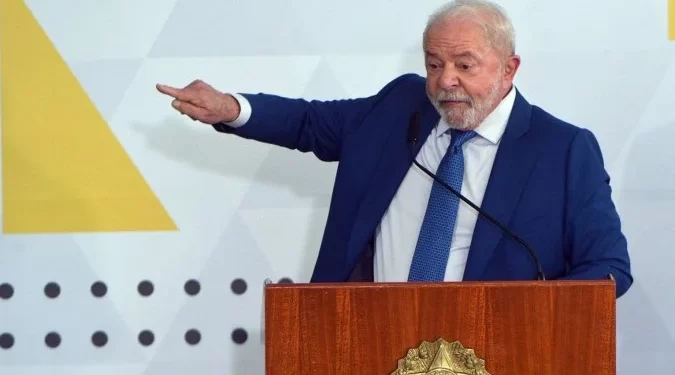 Lula diz que empresas de aplicativos “exploram trabalhadores” como jamais visto