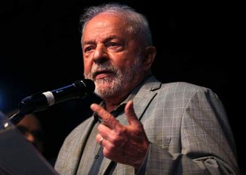 Com pneumonia leve, Lula adia viagem à China para domingo