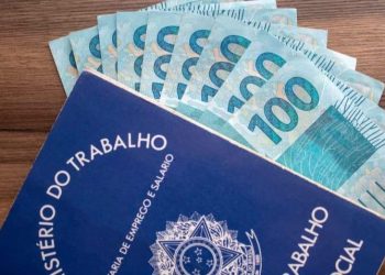 Taxa de desemprego sobe a 8,4% no trimestre encerrado em janeiro, diz IBGE