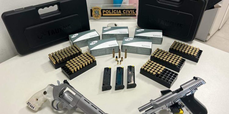 Suspeitos de fornecer armas para traficantes do ES são presos