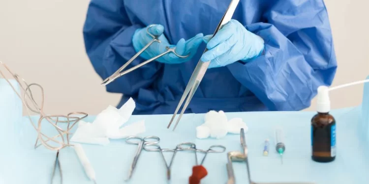 Médico não pode denunciar mulher que fizer aborto, decide STJ; entenda