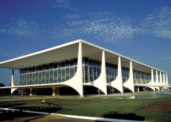 Ossada humana é encontrada perto do Palácio do Planalto, em Brasília