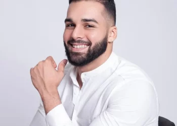 Nutricionista que engoliu “loló” por engano no Carnaval morre após 40 dias internado