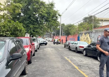 Uma professora morre e três ficam feridas em ataque a escola estadual em SP; aluno também se feriu