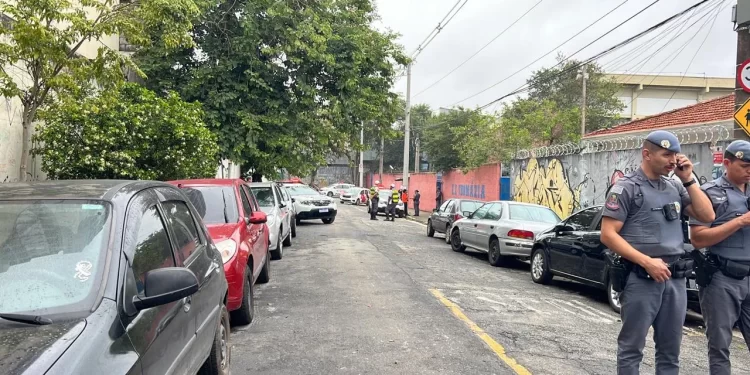 Uma professora morre e três ficam feridas em ataque a escola estadual em SP; aluno também se feriu