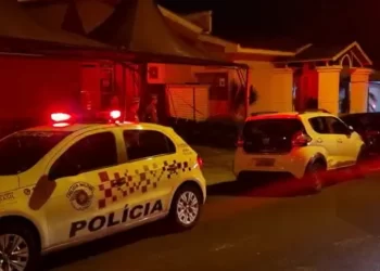 Homem esfaqueia 8 pessoas em hospital e é morto pela polícia em SP