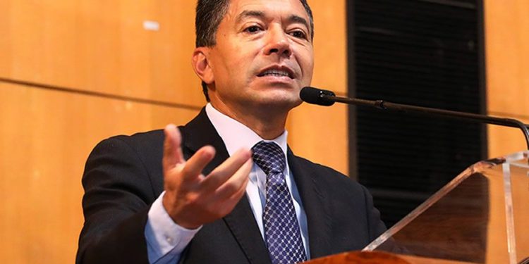 Diretor do DER, Freitas, deixará o cargo para assumir uma vaga na Câmara Federal no Lugar do Deputado Federal Paulo FOLETTO