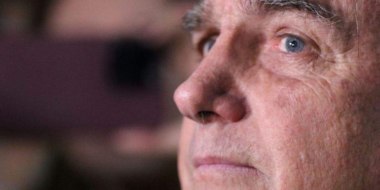 Bolsonaro será internado nesta segunda-feira para novas cirurgias
