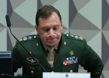 Ex-ajudante de Bolsonaro, Mauro Cid assina delação premiada com a PF