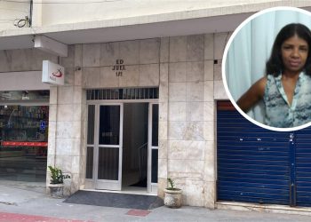Mulher é morta a facadas no Centro de Vitória; assassino deixou bilhete
