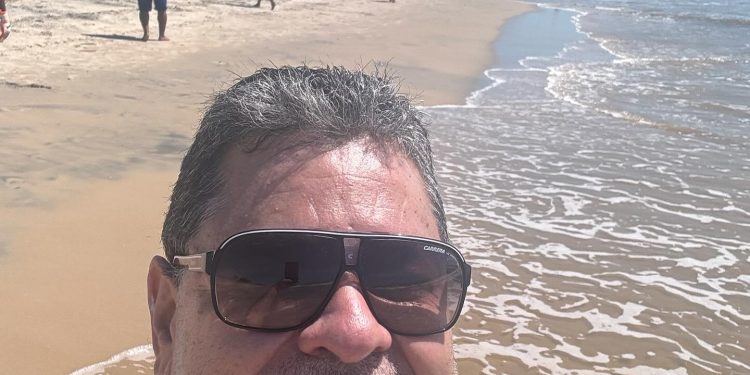Paulo Fundão: O Vereador Gastão – Câmara de Vereadores de São Mateus Contrata Empresa para Servir Buffet Sem Licitação por R$42 Mil