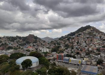 Cidades do ES recebem novo alerta para chuva e ventos fortes