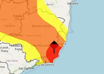 Inmet renova alerta vermelho de chuva no ES, o de maior risco na escala