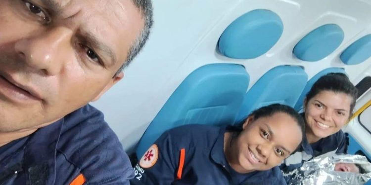 Bebê nasce em casa em meio a fortes chuvas em Mimoso do Sul