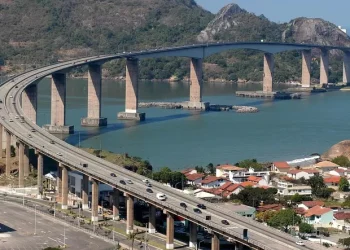Estado gravíssimo: esposa pede orações por motociclista que caiu da 3ª Ponte