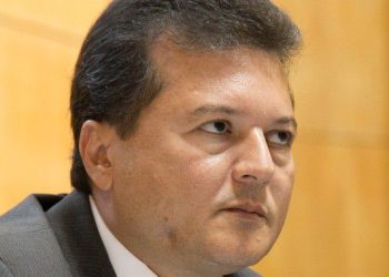 Após Perder nas Urnas, Gildevan Tenta Assumir a Prefeitura de Pinheiros no Tapetão