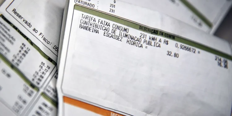 Tarifa social – Mais de 226 mil famílias do ES têm direito, mas não usam desconto de energia