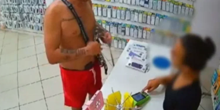 O que motivou ataque a vendedora em loja da Glória?