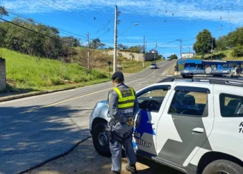 A casa caiu – Homem é preso por divulgar blitz policial em grupos no ES