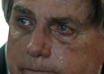 Por 5 x 0, STF torna Bolsonaro réu por tentar golpe de Estado