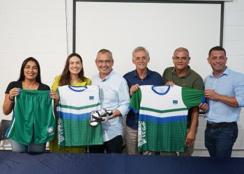 Marcus da Cozivip gasta quase R$ 5 milhões em uniforme escolar com contrato sem licitação