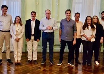 PREFEITO JOSÉ LUIZ MENDES GARANTE IMPORTANTES OBRAS PARA ECOPORANGA EM AUDIÊNCIA COM O GOVERNADOR RENATO CASAGRANDE