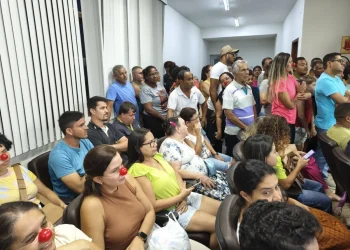 Pressão de moradores na Câmara adia votação de tíquete-alimentação para vereadores em Ecoporanga