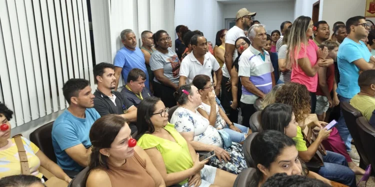 Pressão de moradores na Câmara adia votação de tíquete-alimentação para vereadores em Ecoporanga