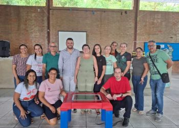 Educação de Perto: Secretário Visita Escola, Escuta Alunos e Entrega Novas Ferramentas