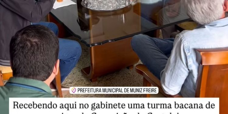 PREFEITO DITO SILVA (PSB) ABANDONA MUNIZ FREIRE E VIRA COMENTARISTA DE BATE-PAPO ALHEIO