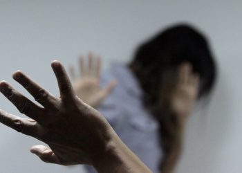 Homem agride esposa, tenta ferir sobrinho com tesoura e é preso em São Mateus